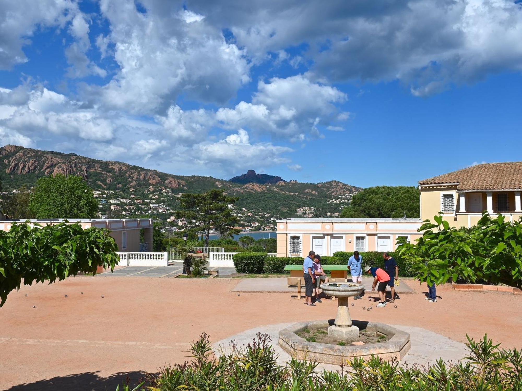 Apartment Village Cap Esterel - Le Village-52 By Interhome Сен-Рафаэль Экстерьер фото